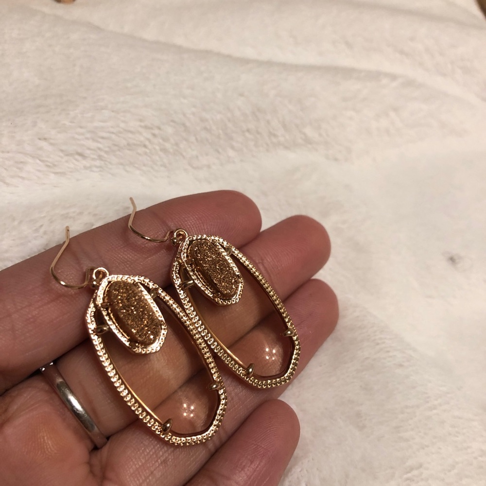 Kendra Scott Emmy earrings